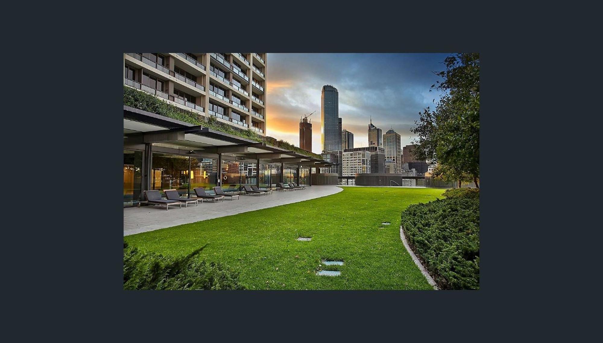 Luxury Designer Suite In Most Prestigious Location In Melbourne Bagian luar foto