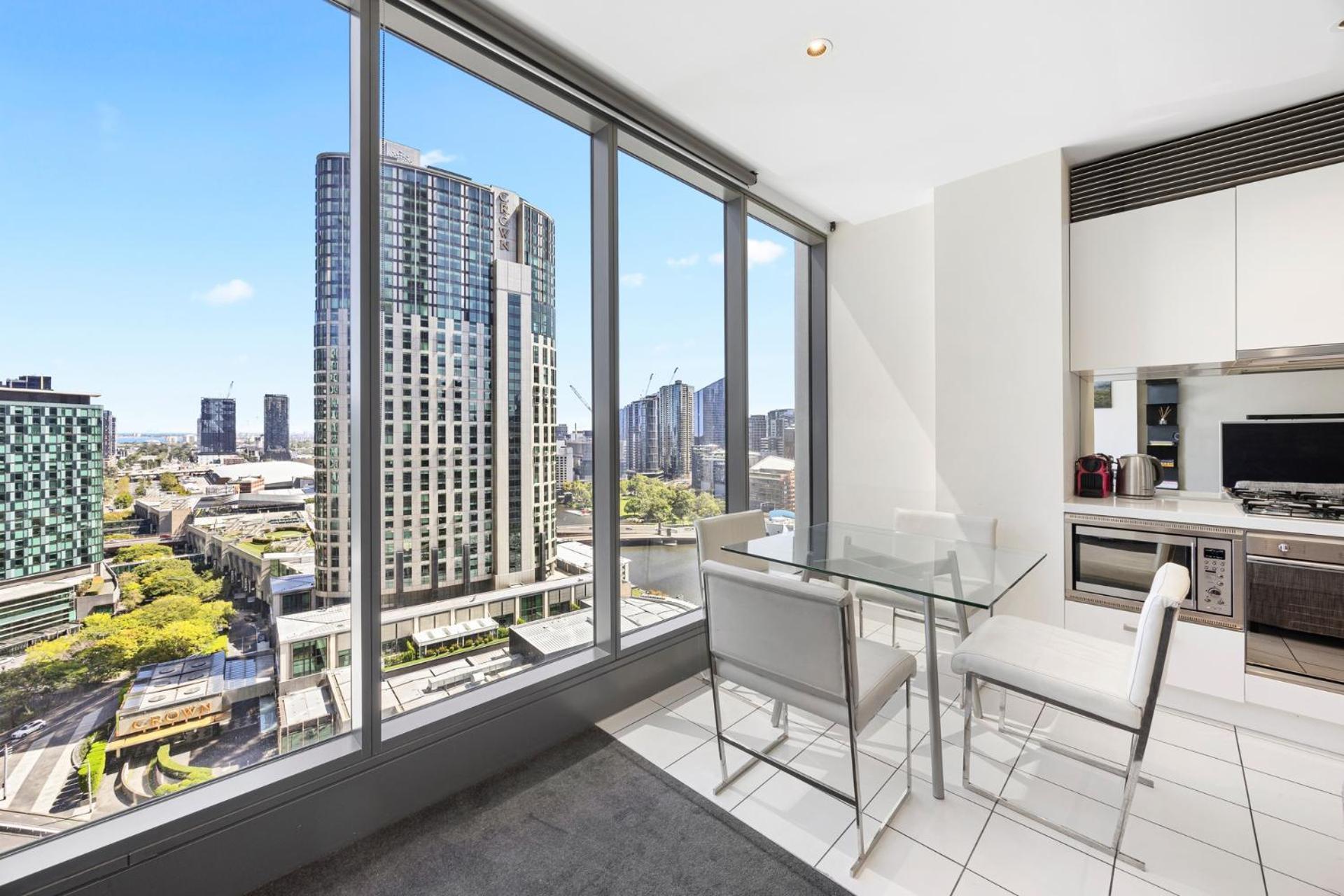 Luxury Designer Suite In Most Prestigious Location In Melbourne Bagian luar foto