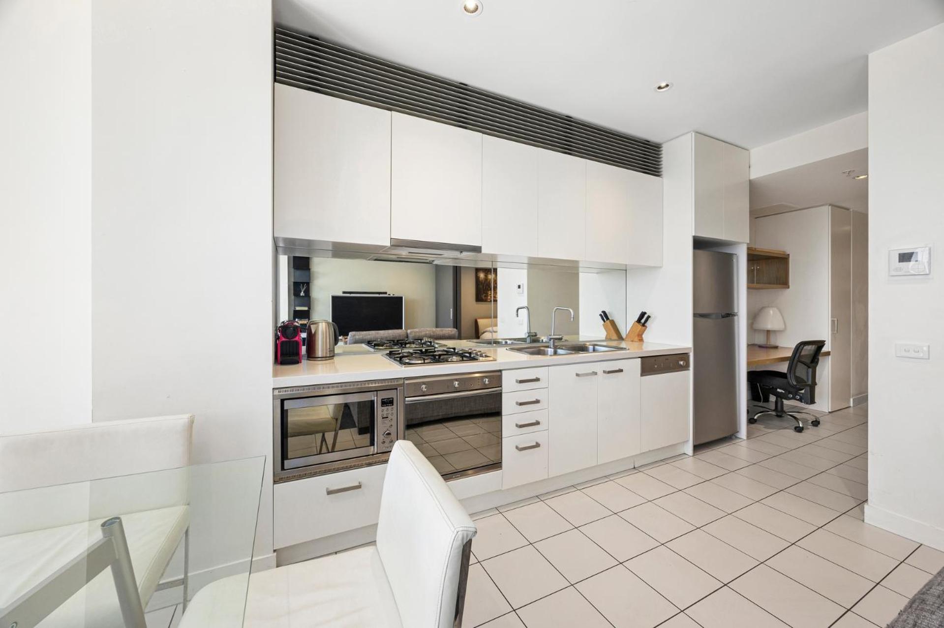 Luxury Designer Suite In Most Prestigious Location In Melbourne Bagian luar foto