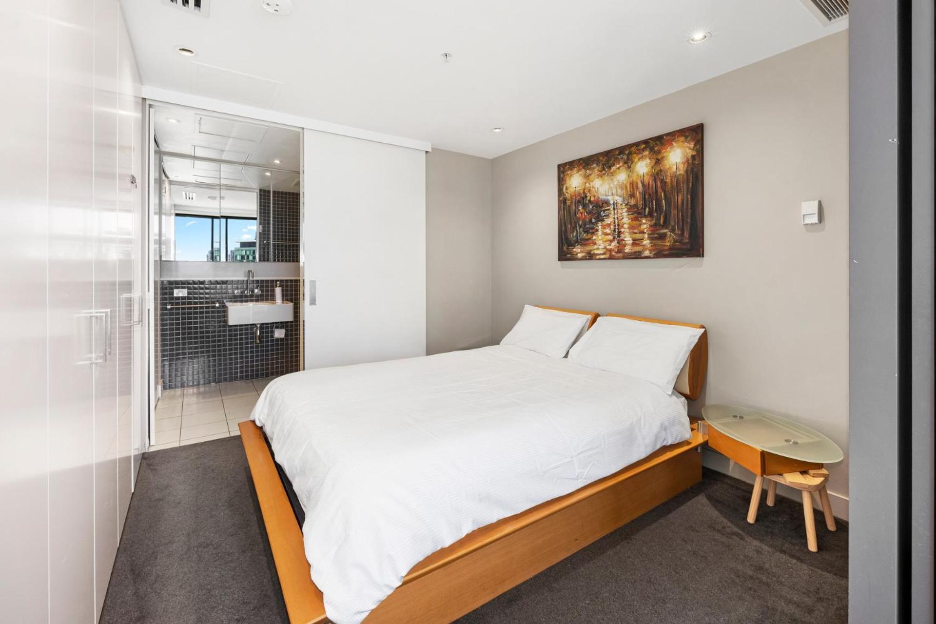 Luxury Designer Suite In Most Prestigious Location In Melbourne Bagian luar foto